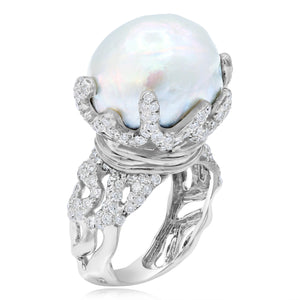 2.40ct Diamond and Pearl Ring set in 18KT White Gold / AR82222