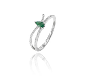 0.11ct Diamond and 0.19ct Emerald Ring set in 14KT White Gold / R51530F